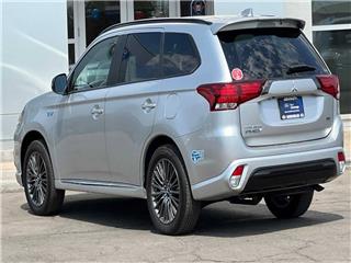 2021 Mitsubishi Outlander le