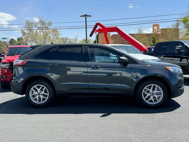 2023 ford edge se