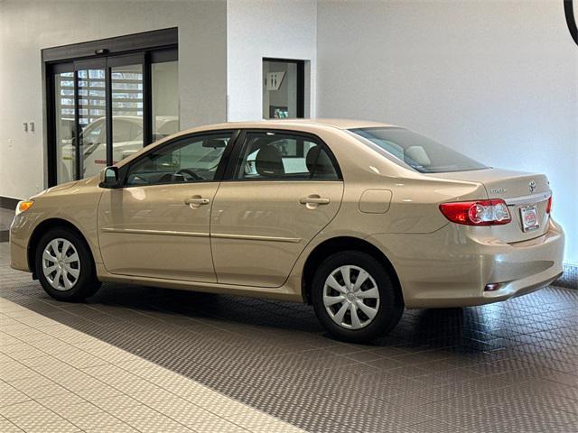 2011 toyota corolla le