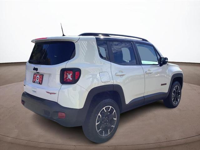 2023 jeep renegade trailhawk