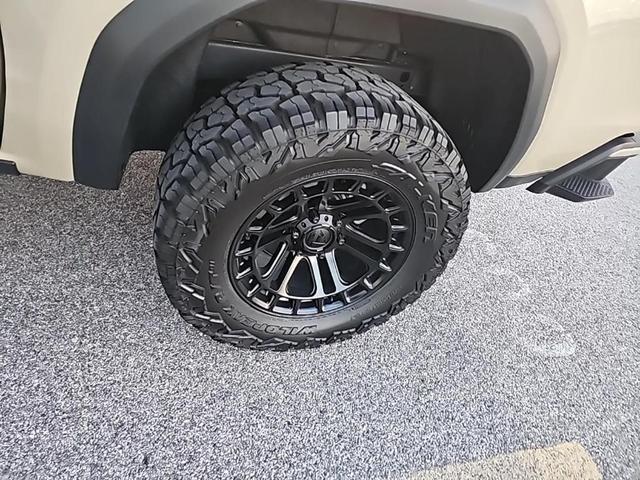 2024 gmc canyon at4