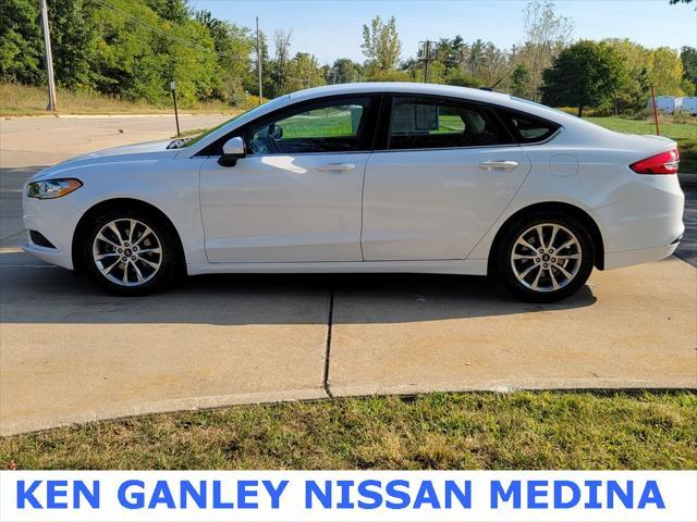 2017 ford fusion se