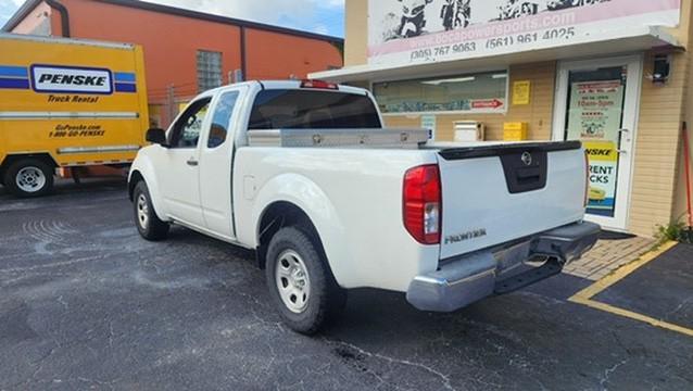 2015 nissan frontier s