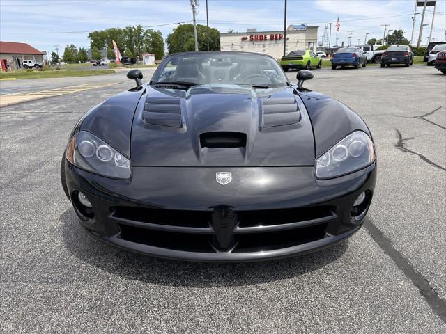 2005 dodge viper srt-10