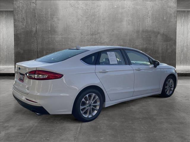 2020 ford fusion se