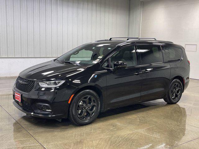 2024 chrysler pacifica hybrid premium s appearance pkg