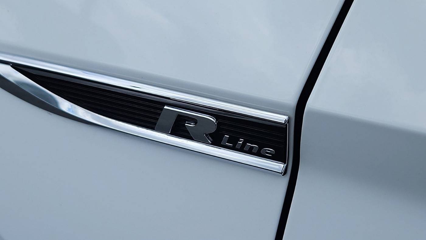 2019 volkswagen jetta r-line