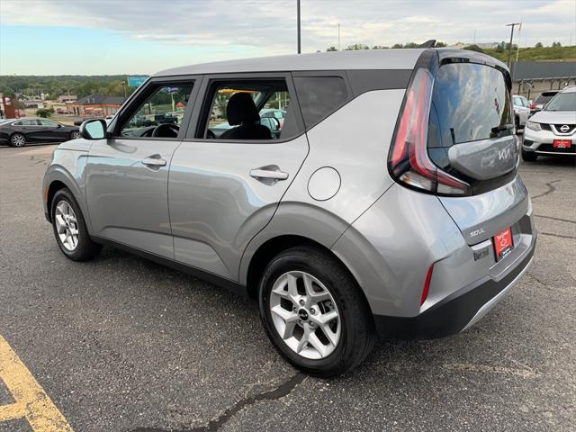 2024 kia soul lx