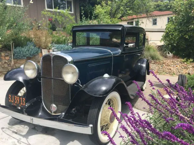 1931 pontiac two door sedan