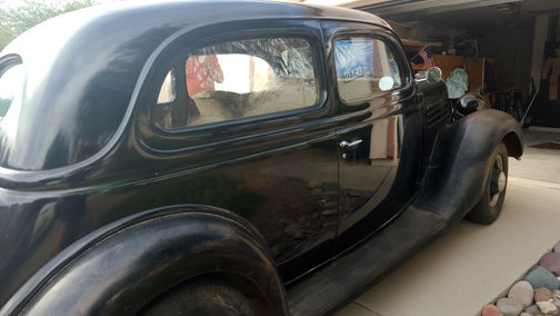 1935 ford 2 door sedan slantback standard model