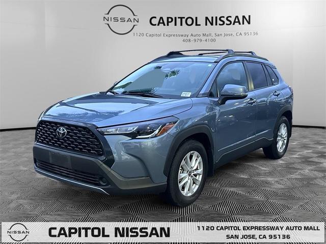 2023 toyota corolla cross le