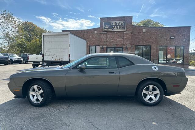 2009 dodge challenger se