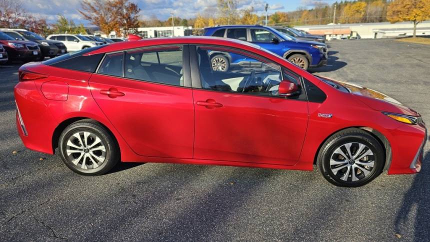 2022 toyota prius prime xle