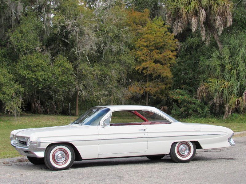 oldsmobile dynamic 88 bubble top coupe
