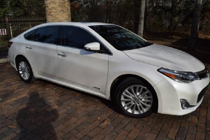 2013 toyota avalon hybrid in denver, co