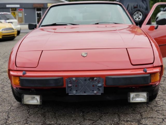 1977 porsche 924. 4 speed, no reserve!!!