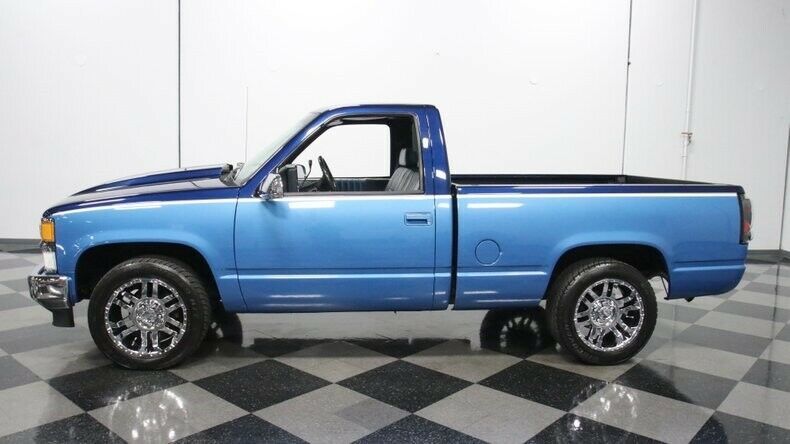 classic vintage chrome chevy 1500 5.7 liter v8 auto transmission blue metallic