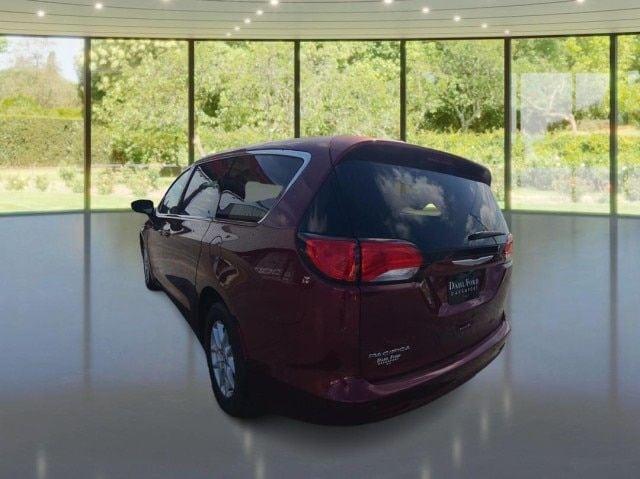 2017 chrysler pacifica touring in davenport, iowa
