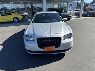 2022 Chrysler 300 s v6