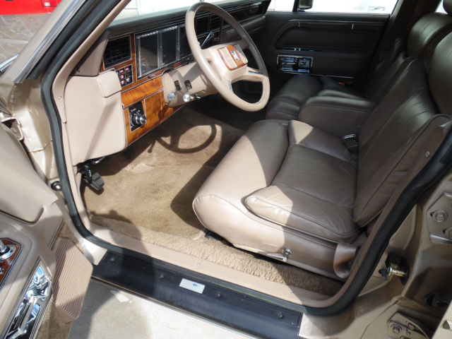 1989 lincoln town car signature series 18k original miles!