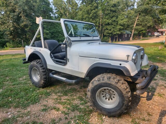 great jeep that runs well and is ready to hit the trails