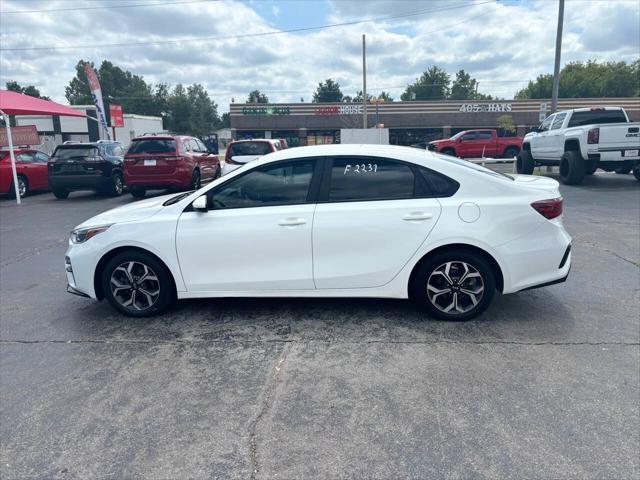 2021 kia forte lxs