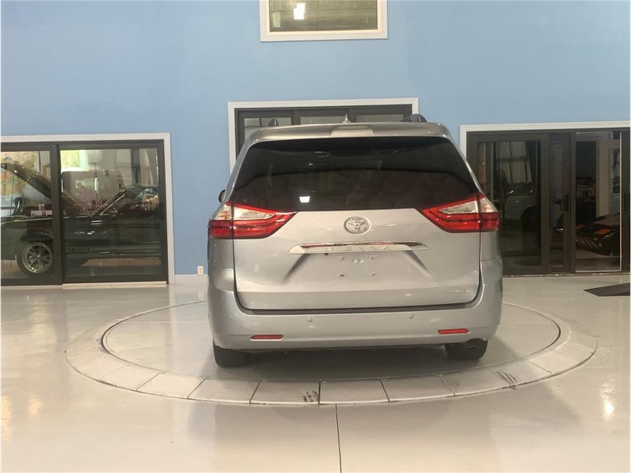2016 toyota sienna