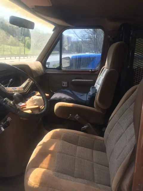 1 ton ford econoline club wagon 1988 quigley 4x4 ,4wd handicap accessible van