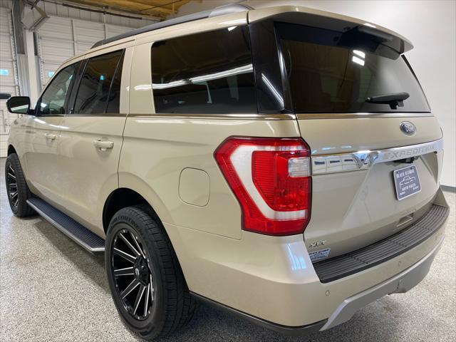 2018 ford expedition xlt