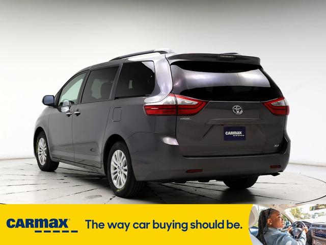 2017 toyota sienna xle