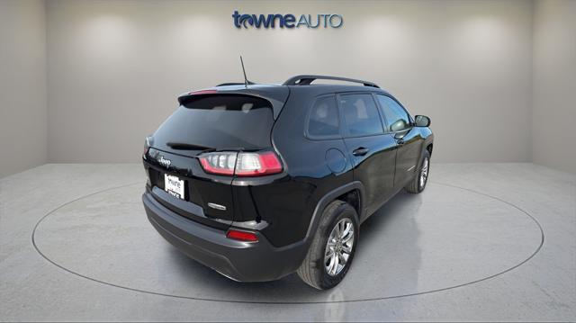 2022 jeep cherokee latitude lux