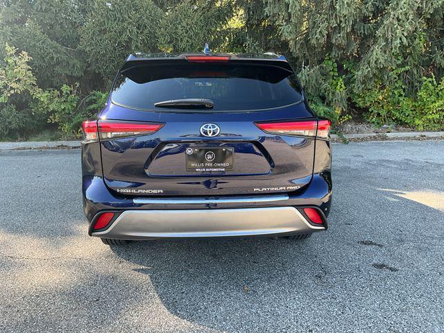 2022 toyota highlander platinum