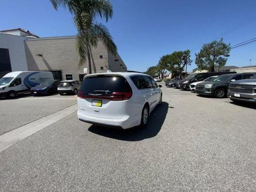 2022 chrysler pacifica