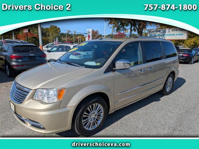 2011 chrysler town & country limited