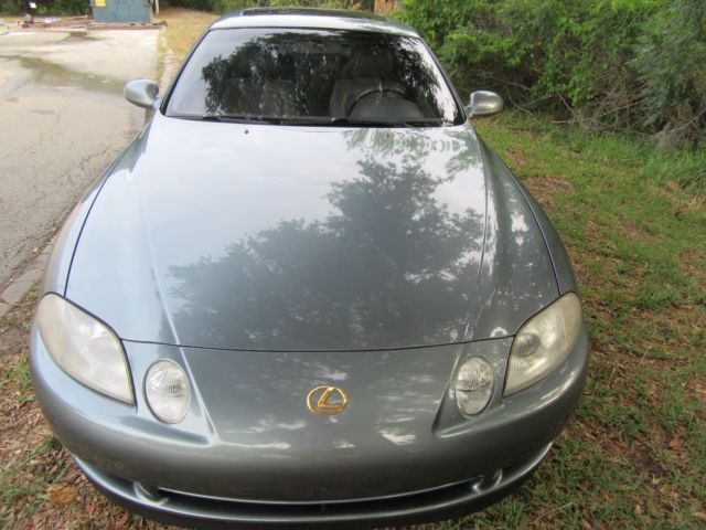 one owner, 2 door coupe 32 valve quad cam 4.0 liter v8 with traction control