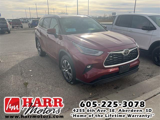 2021 toyota highlander xle