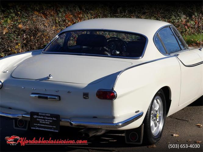 1964 volvo p1800s in gladstone, oregon