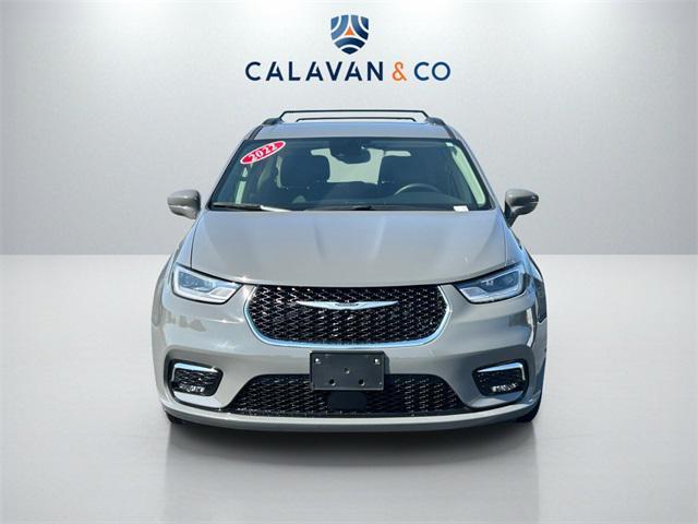 2022 chrysler pacifica touring l