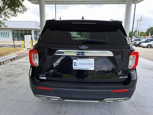 2021 ford explorer xlt