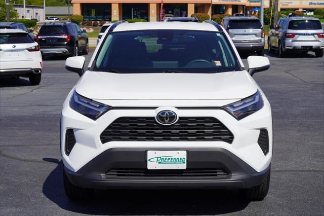 2022 toyota rav4 xle