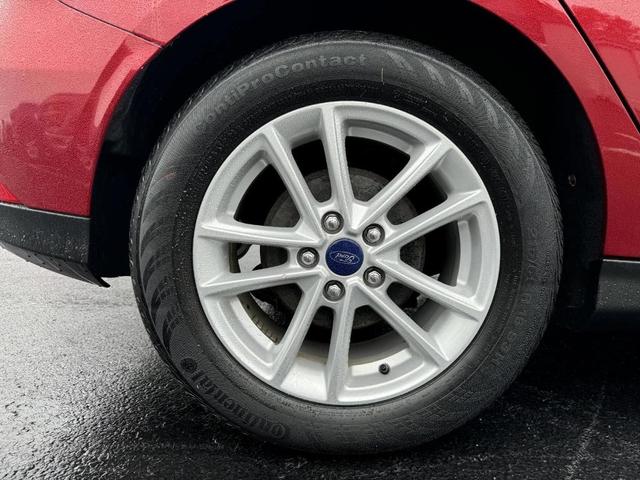 2017 ford focus se