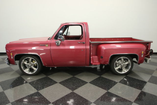 350 v8, 4 sp man, ps, pb w/frnt discs, super straight, nice paint, gorgeous c10!