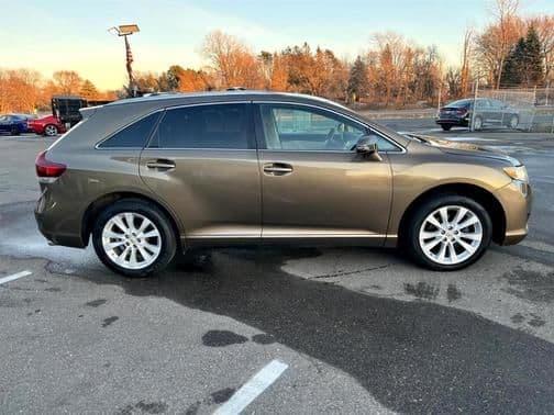 2013 toyota venza le in forest lake, minnesota