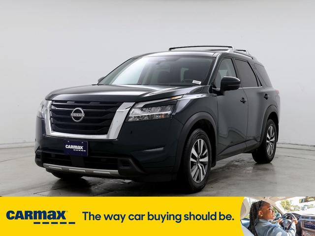 2023 nissan pathfinder sl