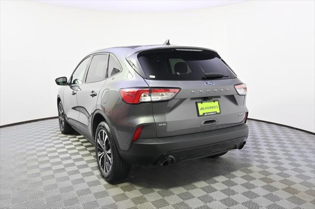 2021 ford escape se