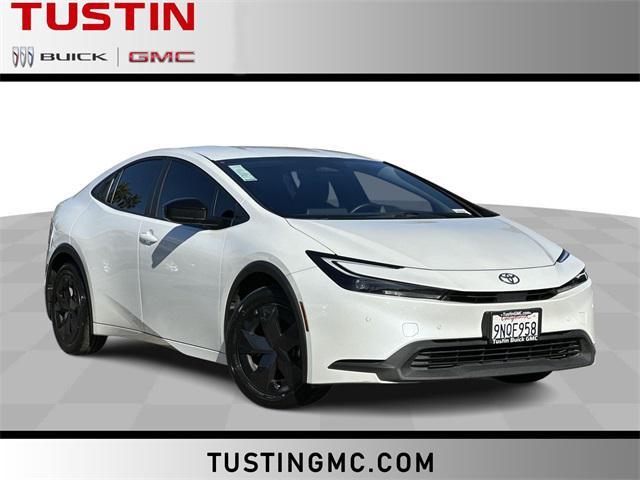 2023 toyota prius le