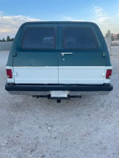 1991 chevrolet r2500 suburban suv grey rwd automatic 2500