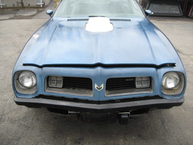 1975 pontiac trans am , 400 , 4 speed car