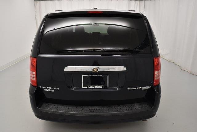 2010 chrysler town and country touring touring 4dr mini-van for sale in topeka, kansas