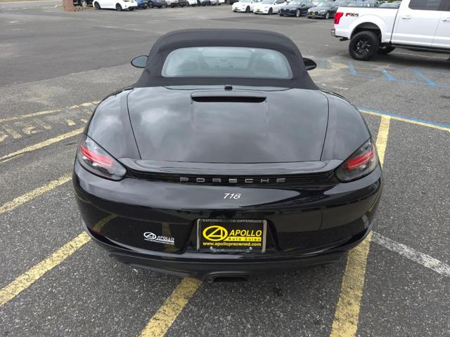 2017 porsche 718 boxster base